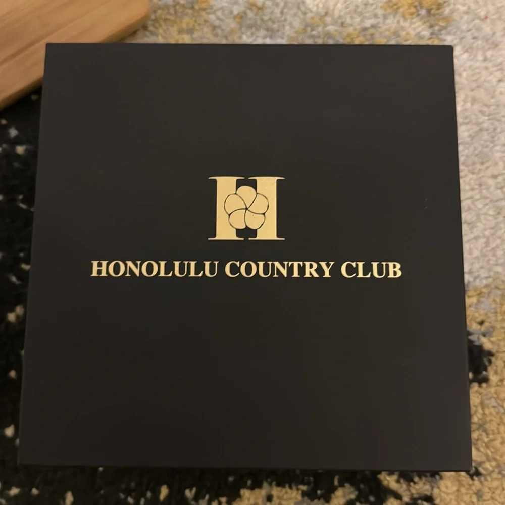 NEW Honolulu Country Club Titleist golf ball set - Picture 5 of 5